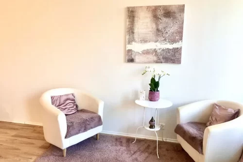 Liebscher & Bracht-Therapie Conny Stucki in Bern - Wartebereich